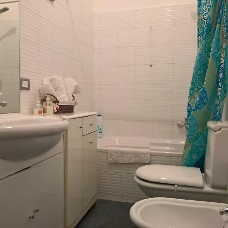 Centro A Due Passi Dal Parco E Dalla Stazione Apartment *